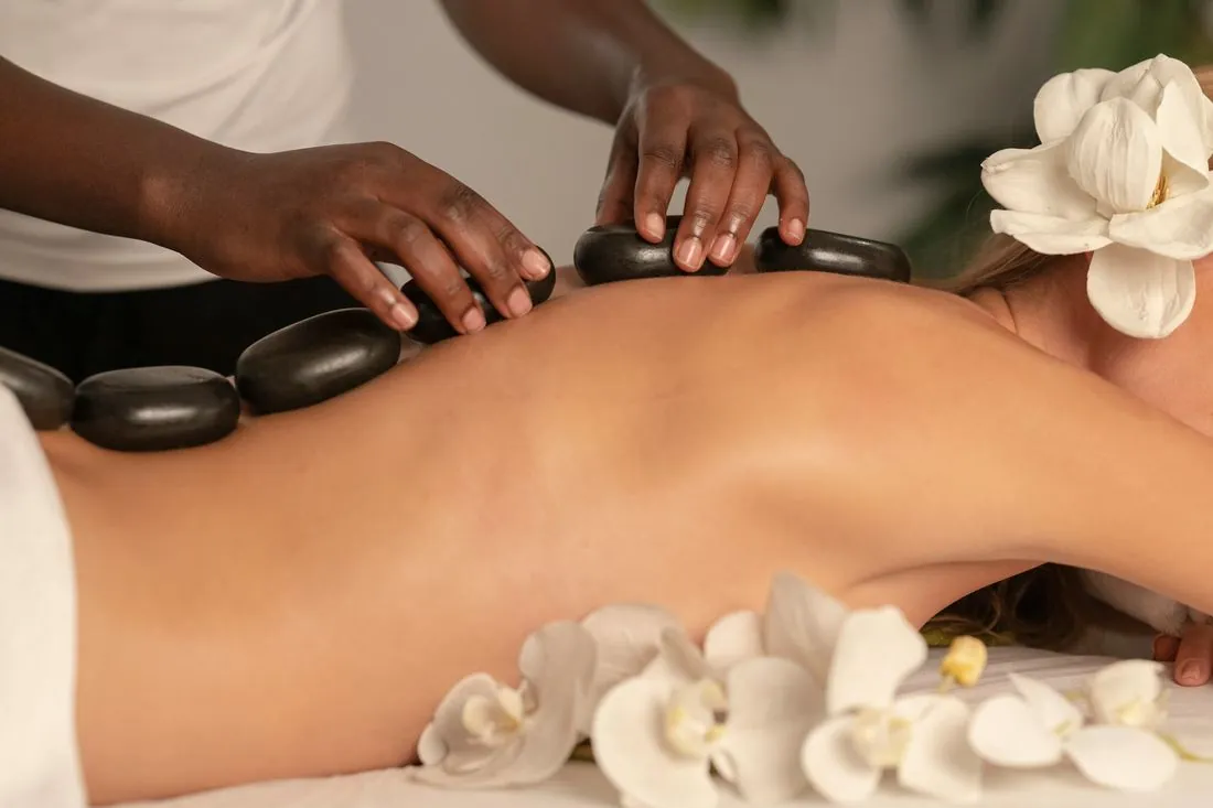 Massagem, uma das experiências disponíveis mediante pedido